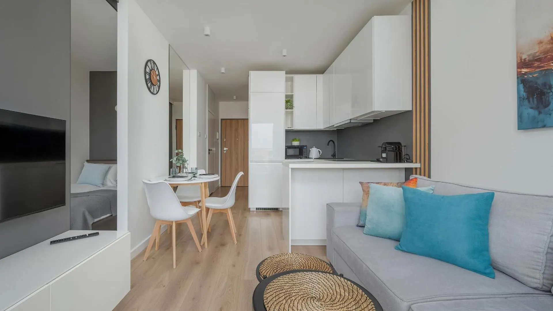 Modern & Cozy Przedmiejska Apartment In Wroclaw By Noclegi Renters